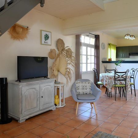 Le Rubinjo - Appartement D'Hotes Saint Benoit Exterior photo
