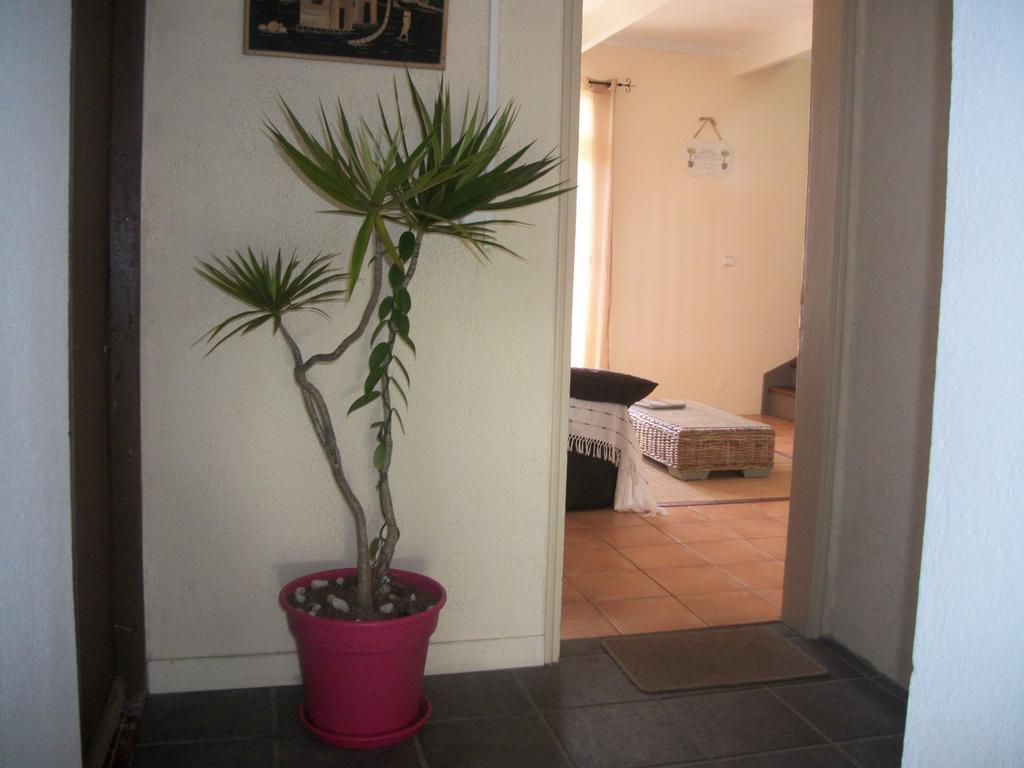 Le Rubinjo - Appartement D'Hotes Saint Benoit Exterior photo